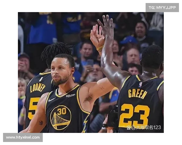 NBA焦点战:巅峰对决!勇士挑战湖人,浓眉詹姆斯联手对抗库里汤普森 NBA焦点战:巅峰对决!勇士挑战湖人,浓眉詹姆斯联手对抗库里汤普森